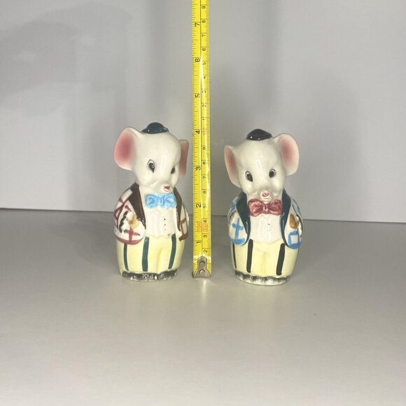 Vintage Circus Elephant Ring Leader Salt and Pepper Shakers - Picture 2 of 9